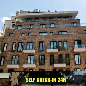 Cm111apparthotel Бухарест